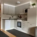 Hulhavanpuisto B2, Iso-syoete,